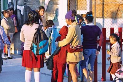 Reportan déficit de profesores