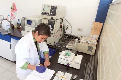 Modelo dual, apuesta de universidades y empresas  