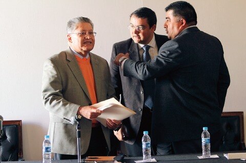 Impulsan revocación de mandato