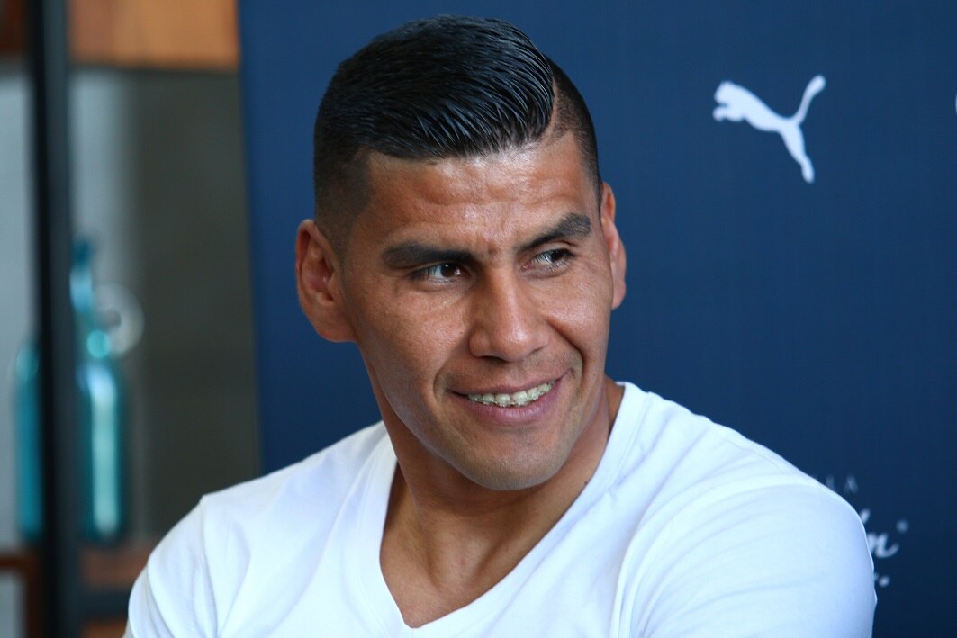 Tiburones de Veracruz anuncian llegada de Carlos Salcido