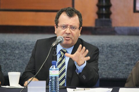 Afirman que recorte a la UAQ sigue en marcha