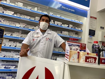 Gel antibacterial y guantes, obligatorios en todos los comercios 