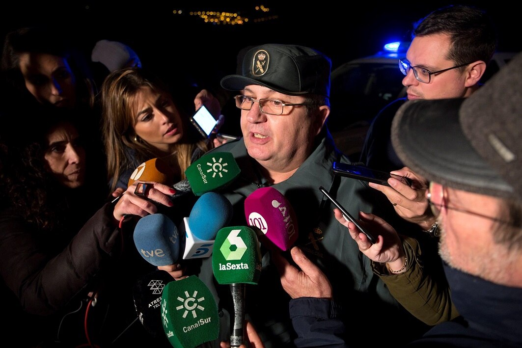 En España, buscan a niño de dos años que cayó a un pozo