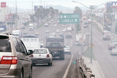 Sólo 85% de vehículos realizan verificación