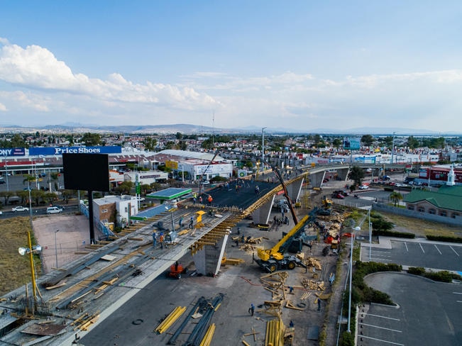 Viaducto poniente tiene avance de 68%