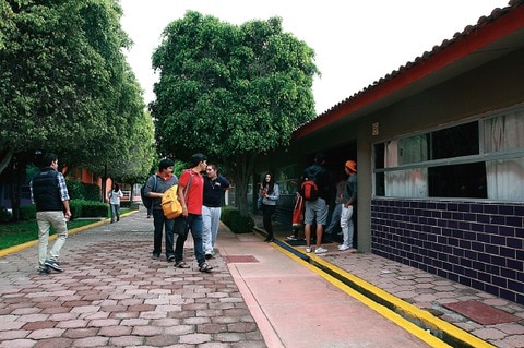 Implan y UVM firman convenio