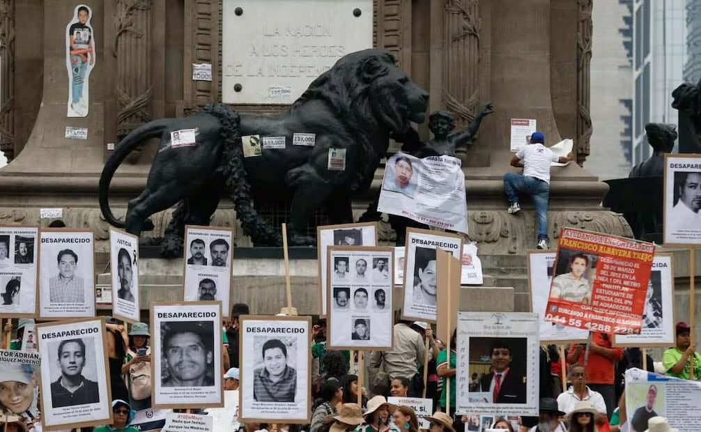 Madres buscadoras realizaron una marcha del Monumento a la Madre con rumbo al Ángel de la independencia este 10 de mayo de 2026. Foto: Diego Simón Sánchez/ EL UNIVERSAL