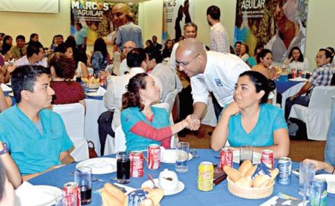 Aguilar Vega refrenda apoyo a UAQ