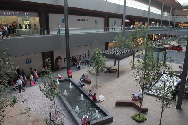 Al 100% seguridad en plazas comerciales