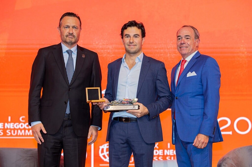 Checo Pérez "correrá" en el sector inmobiliario, anuncia desde Querétaro