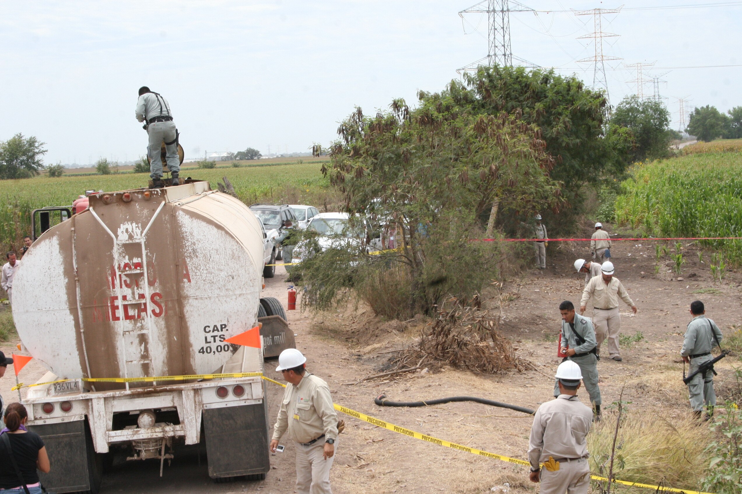 Denuncian negligencia de Pemex por daños
