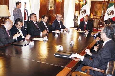 Presentan iniciativas en materia de justicia