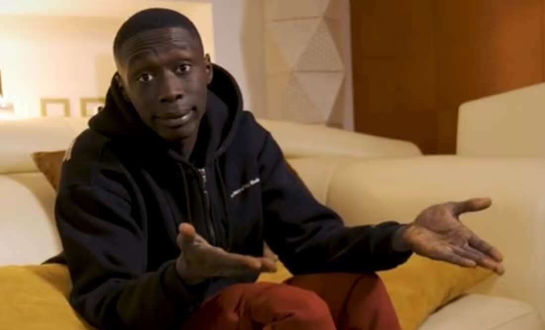 Tiktoker Khaby Lame es detenido por Inmigración en EU; se "autodeporta"