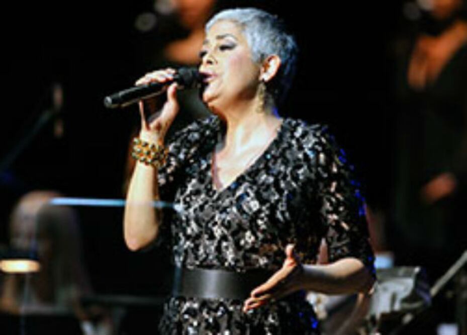 Eugenia León llena de magia a Bellas Artes