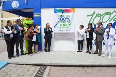 Planteles de UAQ se suman a sitios libres de tabaco