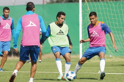 Se retrasa el debut de Camilo Sanvezzo