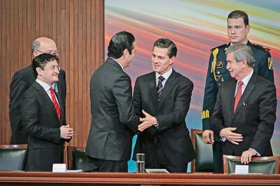 La sociedad exige apego a la ley: FDS