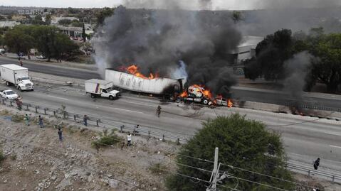 Se incendia tráiler en la en la autopista México-Querétaro 
