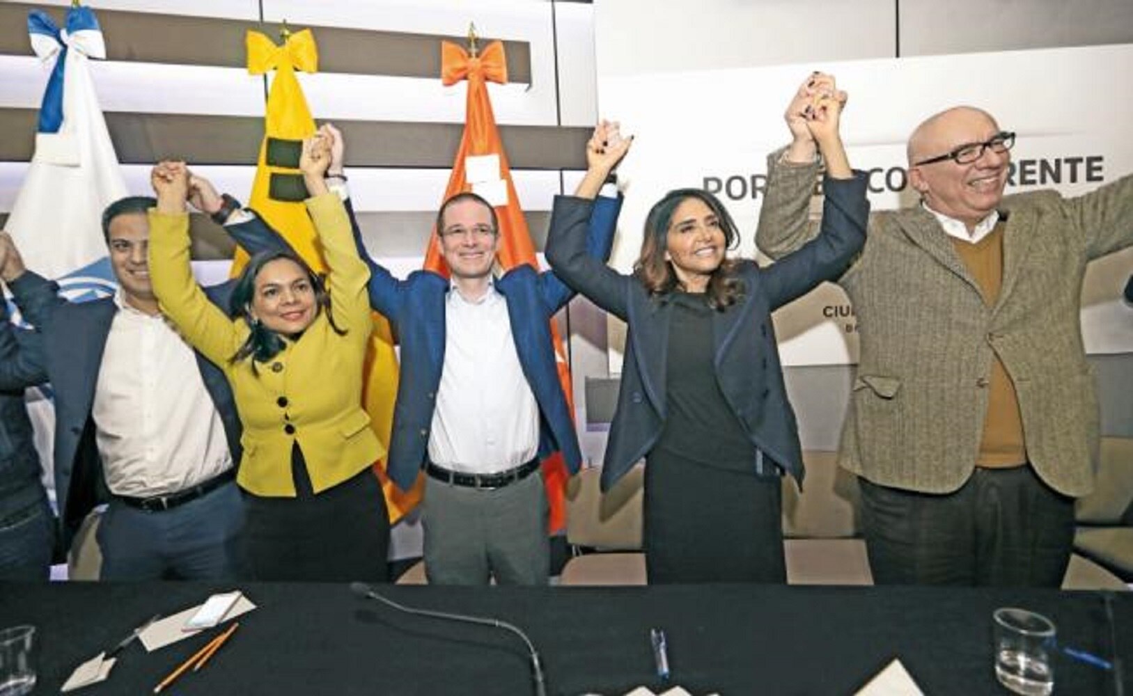 Registran PAN, PRD y MC alianza Por México al Frente