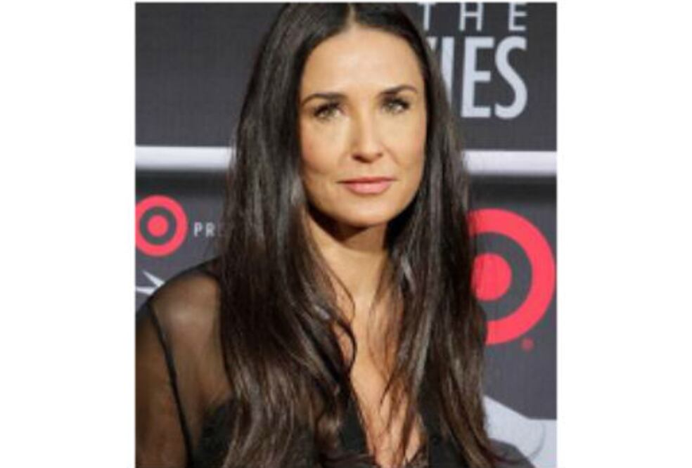 Demi Moore "enseña de más"