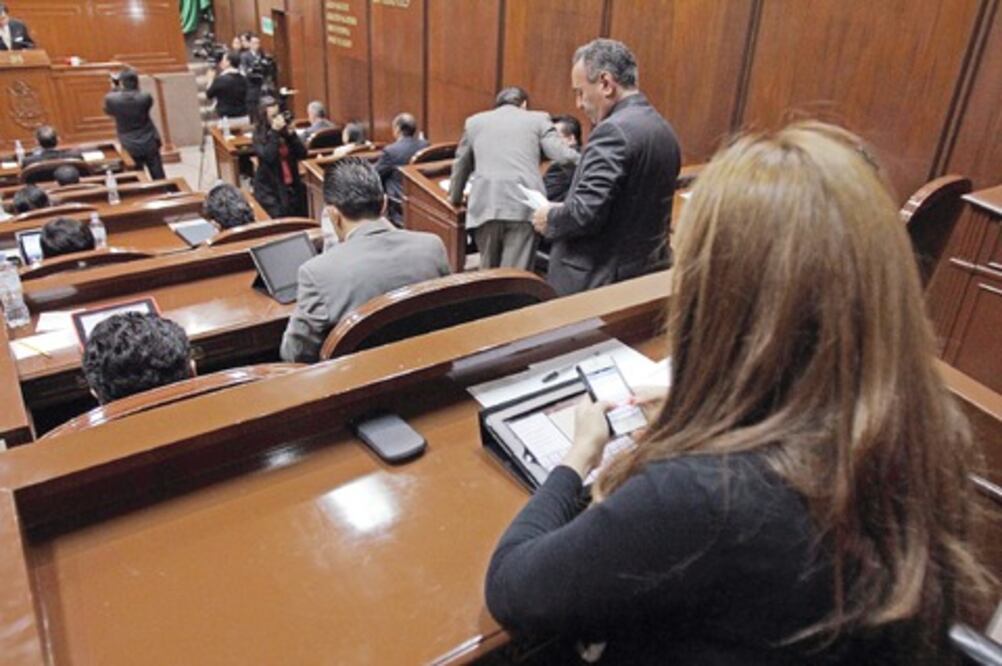 Legislatura despedirá a 20 personas