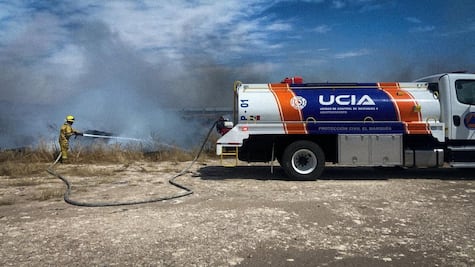 Evacuan empresas del Parque Industrial la Noria por aparatoso incendio que se registró en la zona