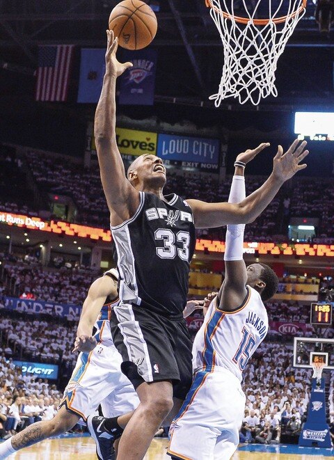 En tiempo extra, Spurs es finalista