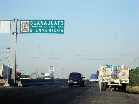 Fraccionamientos utilizan servicios