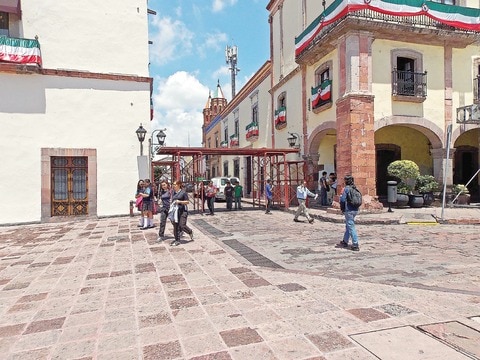 Preparativos para fiestas patrias