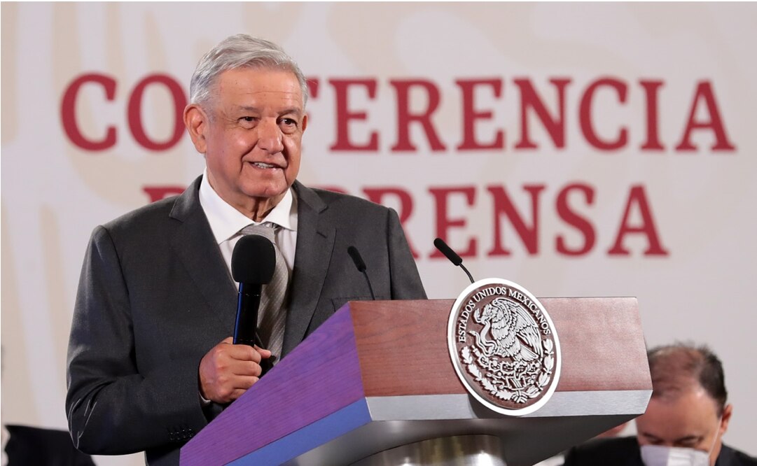 "No me van a quitar el derecho a la palabra", AMLO a intelectuales