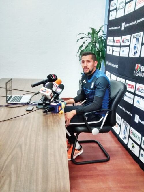 Ambriz fue más que un entrenador: Corona