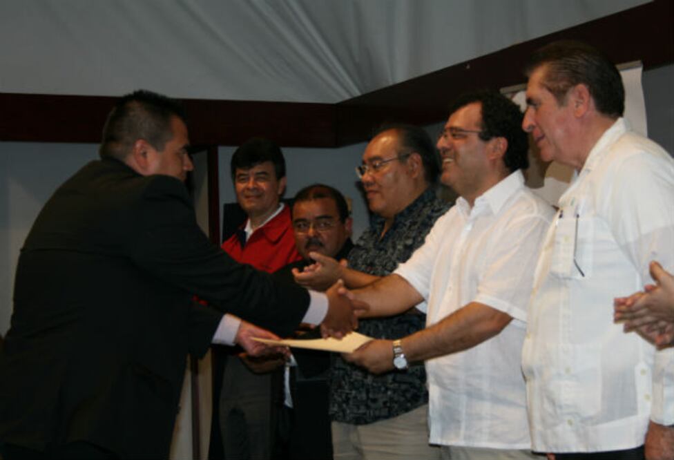 Clausuran diplomado de prevención del delito