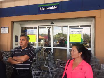 Protestan trabajadores de Sam's Club y Walmart por pago de utilidades