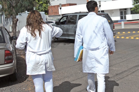 Desmienten despido de 70 médicos en  UAQ