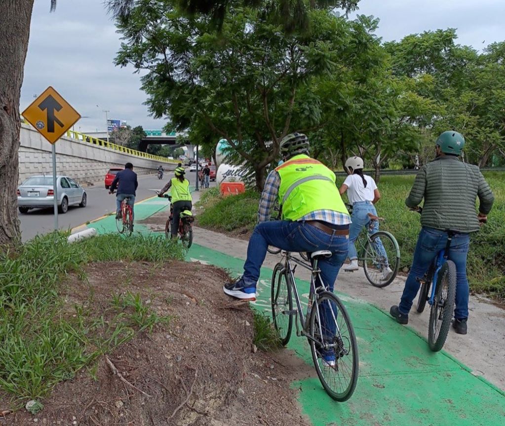 Exigen medidas para mejorar las vías ciclistas de la capital queretana