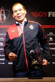 El ‘Profe’ Cruz viste de zorro; buscará el título con Atlas