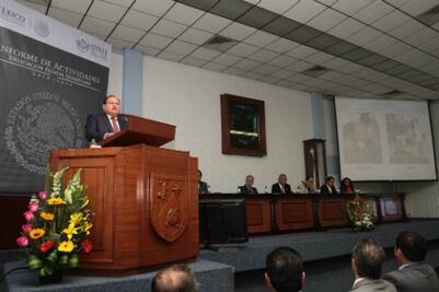 Presenta informe delegado del ISSSTE