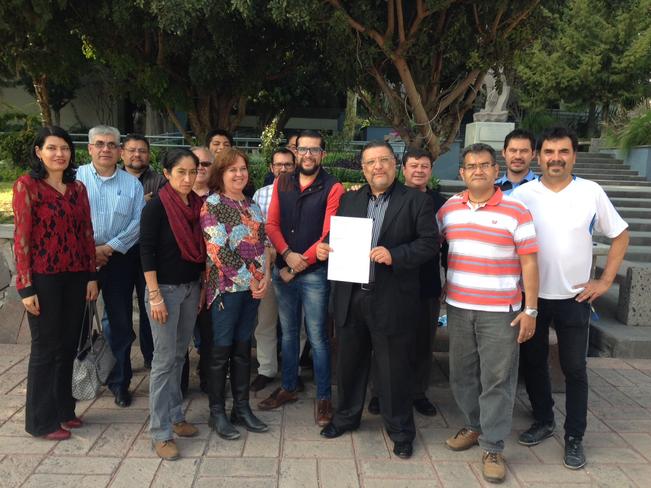 Toma Saúl García, por la fuerza, edificio del SUPAUAQ