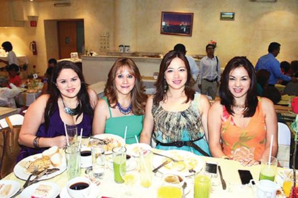 Celebran con desayuno 