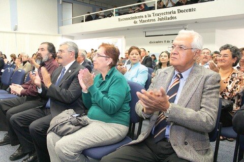 UAQ reconoce a sus jubilados