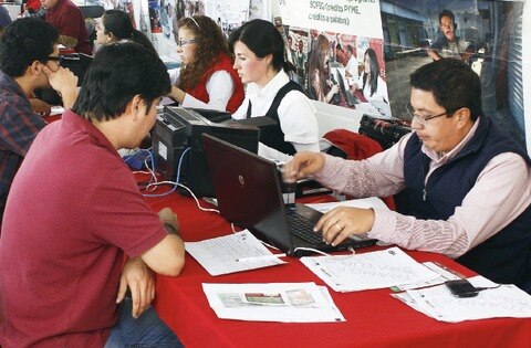 Personal de gobierno sin vacaciones