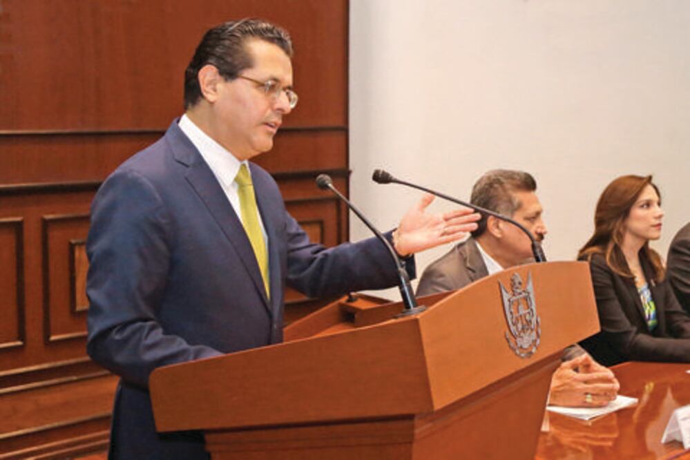 Permisos para taxis ejecutivos, en $3 mil