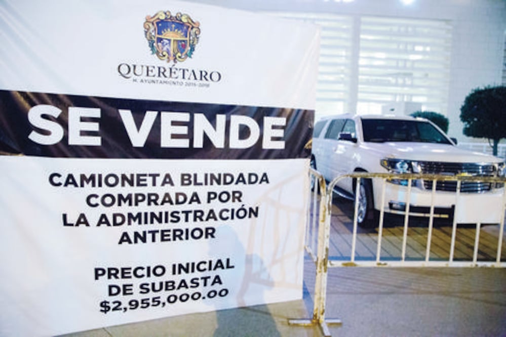 Sin avance, subasta de camioneta blindada