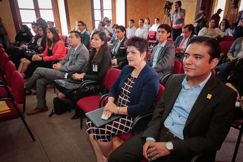 Realizan concurso de oratoria y debate