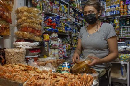 La Cruz, el mercado de Querétaro para surtir los ingredientes de la cena navideña 