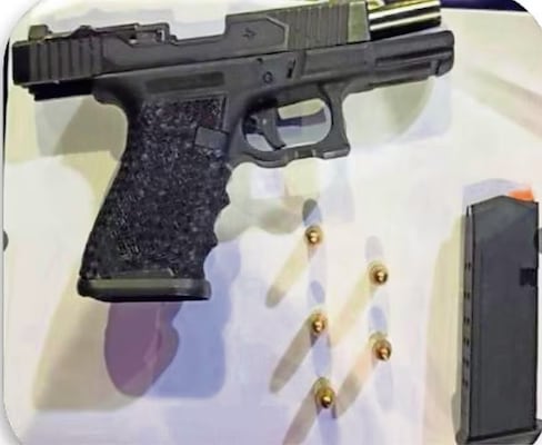 Detienen a alumnos por llevar arma; en CCH Sur reciben amenaza