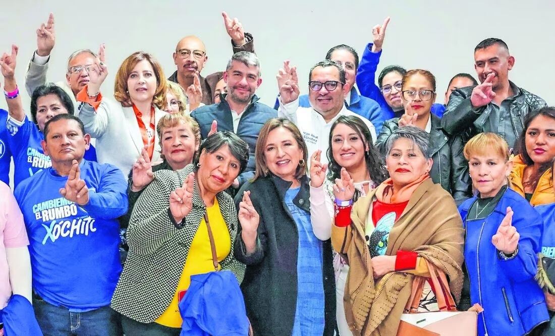 La precandidata presidencial de la alianza PAN, PRI y PRD, Xóchitl Gálvez Ruiz, encabezó un diálogo con militantes y simpatizantes del PAN en la Ciudad de México. Foto: Especial