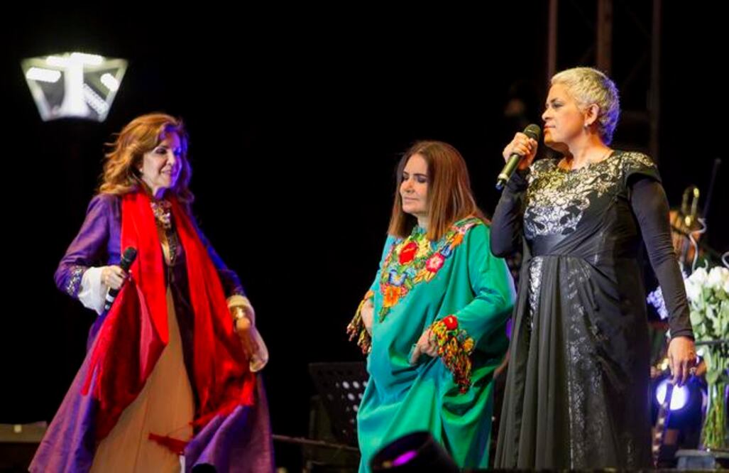 Con sus potentes voces y enalteciendo las música mexicana, “Las Tres Grandes” bajaron el telón oficialmente de la tradicional feria (FOTOS: LUIS SÁNCHEZ.EL UNIVERSAL)