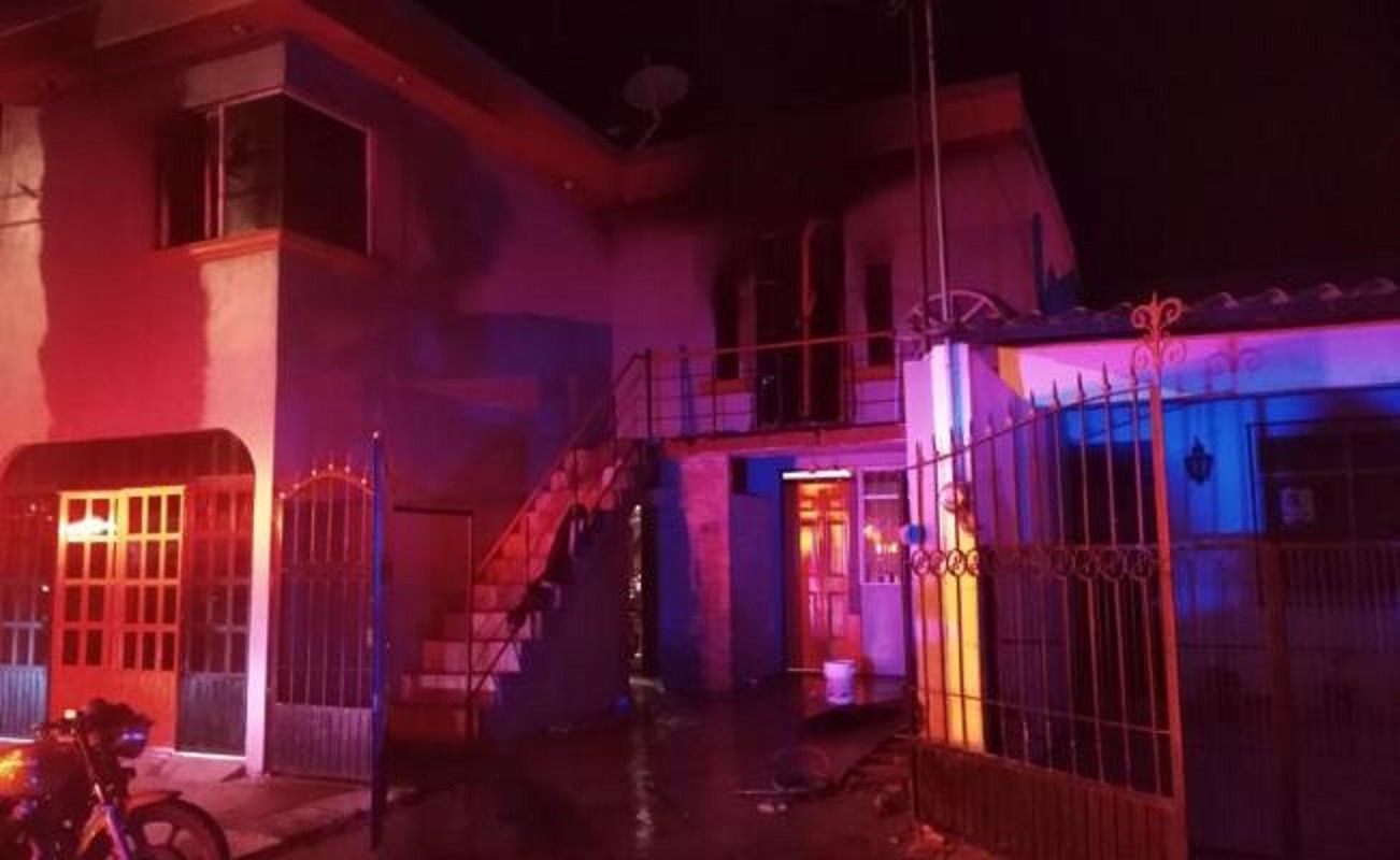 Salvan a dos hermanos de incendio en Aguascalientes