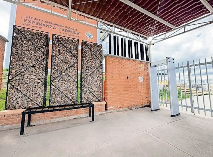 Joven imputado por ataque en escuela de Querétaro sigue en internamiento